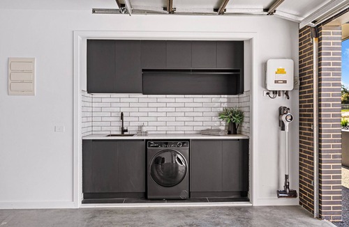 Yarrawonga House | Edgewater on Irvine
