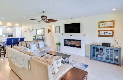 Edgewater House | Edgewater Vacation Home w/Game Room & Pool Access