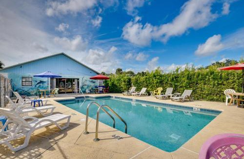 Edgewater House | Edgewater Vacation Home w/Game Room & Pool Access