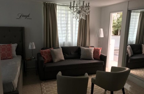 Quinto Apartment | Edificio Chandelier