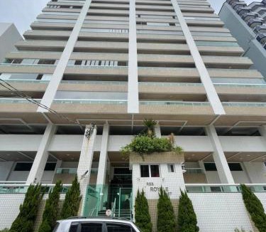 Guilhermina Apartment | Edificio Royale Pe na Areia, Churrasqueira e Ar Condicionado