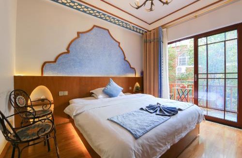 Yongding House | Edinburgh Hostel - Coffee bar - Western breakfast -Travel expert -Good location-English reception-Ticket service-Tourism planing-Laundry-Camara-Drone gopro