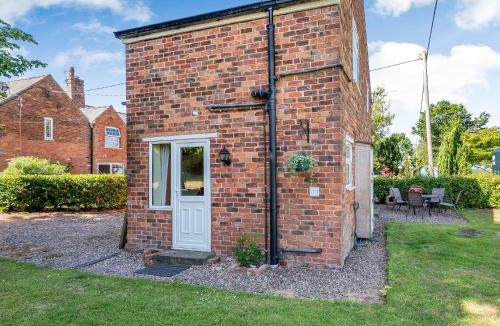 Horncastle House | Edlington Hall Cottage