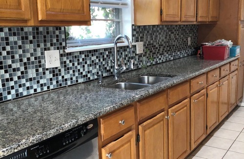 Edmond House | Edmond, Comfy, Quiet, 3-bd home, cold AC-warm Heat, fitness equipment, & WI-FI