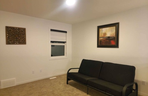 Northwest Edmonton House | Edmonton Executive Suite in Prime Location