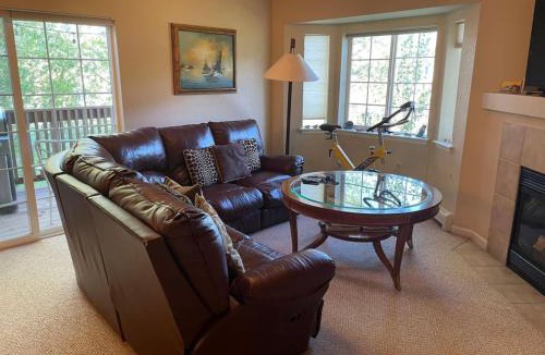 Edwards House | Edwards Mountain Chic On River Pool and Hot Tubs