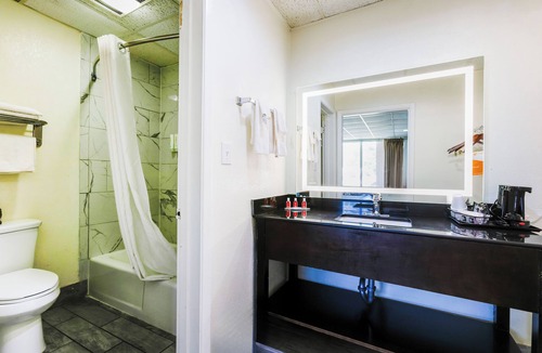 Wytheville Hotel | Edyn Hotel By Townhouse Wytheville US 52