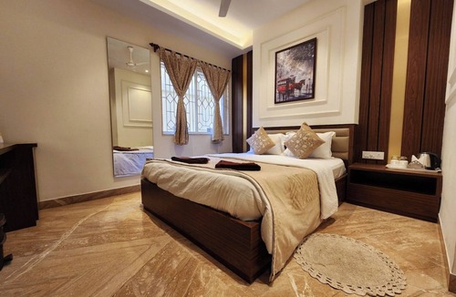 Arambag Hotel | EENNRA ARAMMBAGH