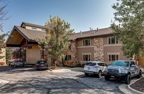 North Park City Condo | Efficient Getaway Near the Slopes & Town W/ Shared Hot Tub, Free WiFi & More