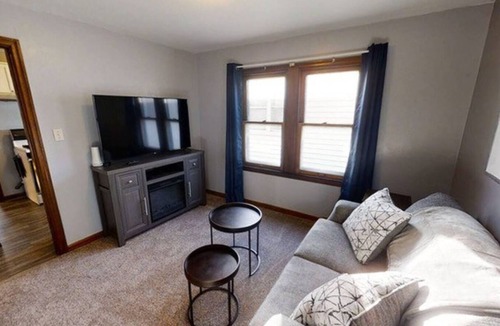 Indianapolis Apartment | Efficient Unit - 15 minutes to Indianapolis Airport
