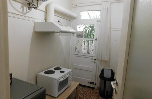 Khalkis Apartment | Efrosini's studio semi-basement