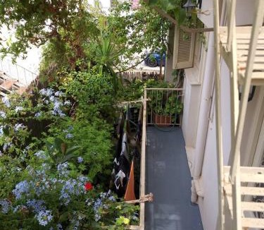 Khalkis Apartment | Efrosini's studio semi-basement