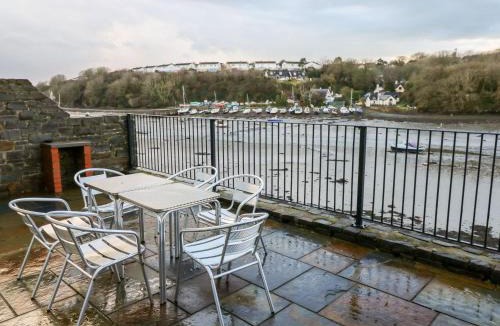 Milford Haven House | Egret