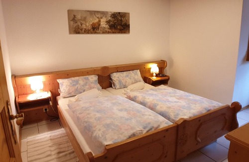 Bad Peterstal-Griesbach Apartment | Ehrenmättlehof: Ferienwohnung E01, 85qm, 2 Schlafzimmer, max. 6 Personen