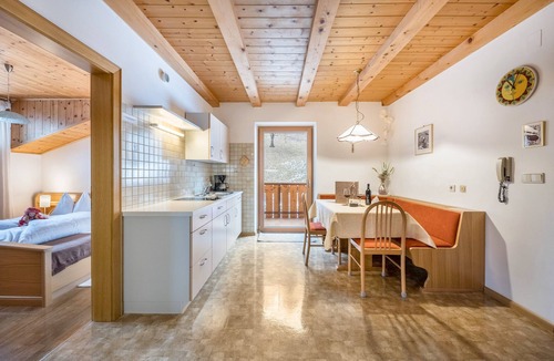 Verano Apartment | Eichernhof Apartment Apfelblüte – Delicious Vital Breakfast and Dinner Available on Request