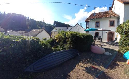 Eisenschmitt House | Eifel Duitsland fraai vakantiehuis met tuin