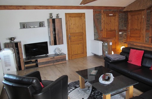Ettringen Apartment | Eifel loft vacation apartment "3 Bergeblick" for max. 5 persons