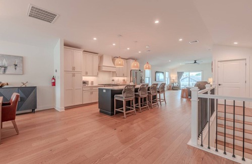 Cape May Villa | Eights On The Landing