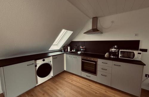 Edingen-Neckarhausen Apartment | Eindrucksvolles Gruppen– und Monteursloft