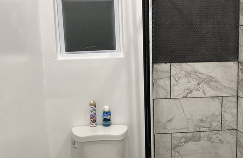 Ogontz Campus Apartment | Einstein Hospital, Naval base in the NE, Near Tacony Bridge