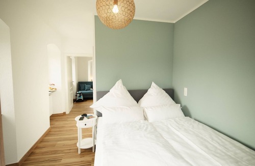 Saffig Bed & Breakfast | Einzelzimmer Studio - Gästehaus im Schlosspark