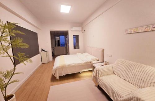 Haicheng District Apartment | Ek民宿
