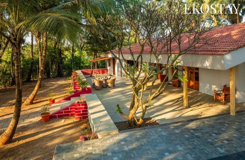 Palghar Villa | EKOSTAY Gold - Koral Wood