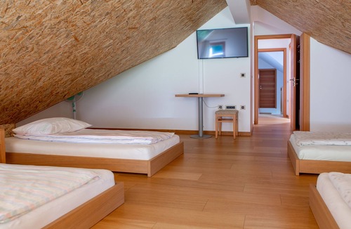 Predjama House | EkoTurizem Hudičevec