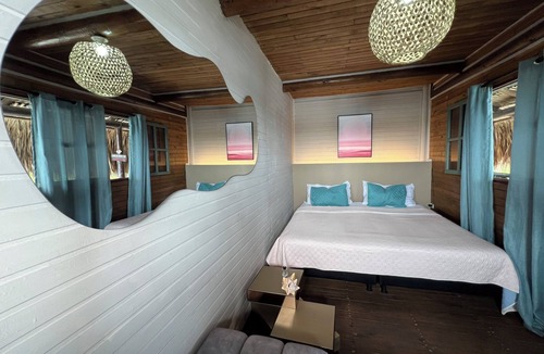 Isla Tintipan Hotel | El Arca