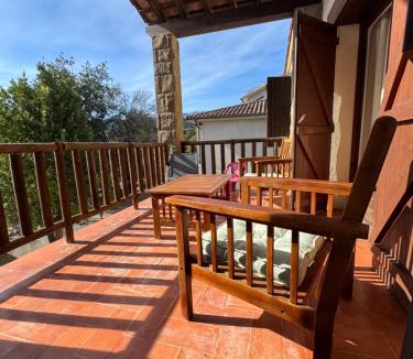 Sant Jaume de Llierca House | el bosc