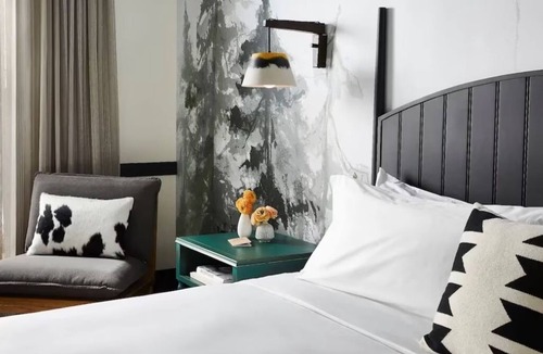Merced Hotel | El Capitan Hotel Arbor Lane Queen - Gateway to Yosemite