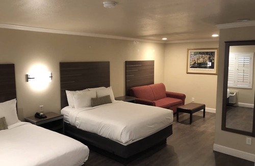 North Fremont Street Hotel | El Castell Motel
