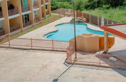 El Combate House | El Combate Condos, Enjoy Ocean Views and Pool Fun