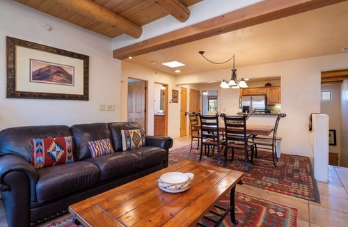 Downtown Santa Fe House | El Corazon by Kokopelli Property Management