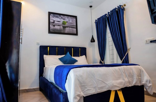 Oshodi-Isolo Hotel | El Elyon Hotel and Suites