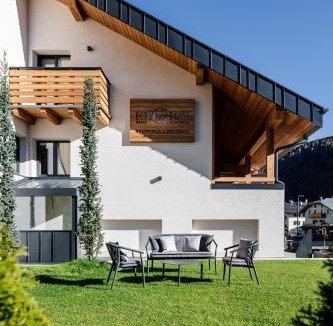 Pellizzano Apartment | El Giof Alpine Home