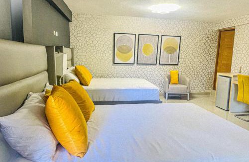 Laguna Salada Hotel | El Paso Hotel