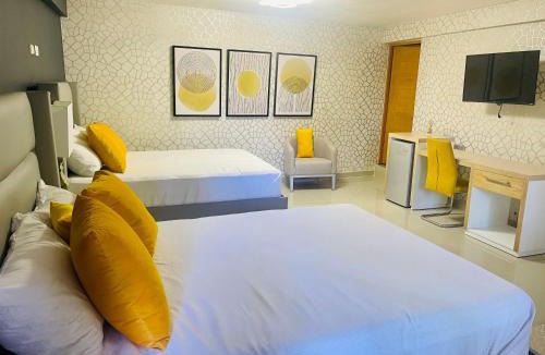 Laguna Salada Hotel | El Paso Hotel