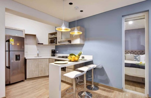 Cali Apartment | El Peñon | Jacuzzi + 3BR | Walk Everywhere | B101