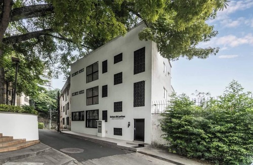 Cali Apartment | El Peñon Jacuzzi Pad | 3 Bedroom | Walk Anywhere | B201