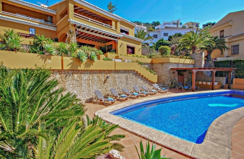 El Portet Villa | El Portet - beachfront holiday home with private pool in Moraira