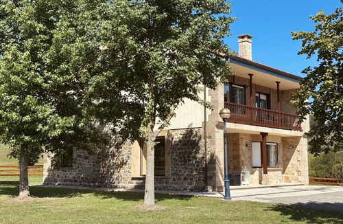 Guemes House | El Rancho - 13801