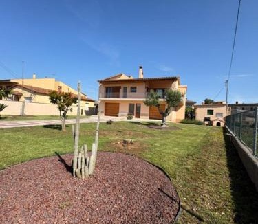 Navata House | El Roure