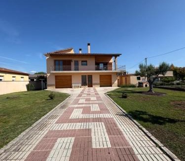 Navata House | El Roure