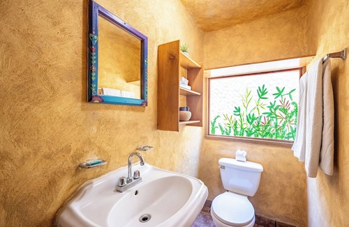 Montezuma Hotel | El Sano Banano Beachside Hotel