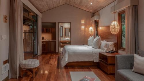 Toro Amarillo Cabin | El Silencio Lodge & Spa Costa Rica
