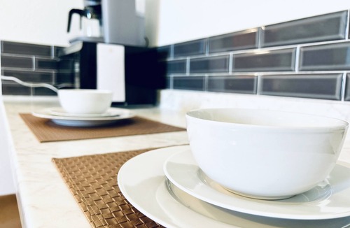 Farmington Apartment | El Sol, Charming Historic Apartment with Modern Updates in Downtown Farmington