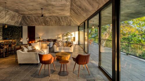 Udumbanchola Villa | Elakai
