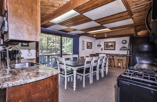 St Germain House | Elbert’s Resort lakeside cabin with dock and Timber’s bar and grill on site!