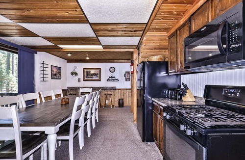 St Germain House | Elbert’s Resort lakeside cabin with dock and Timber’s bar and grill on site!
